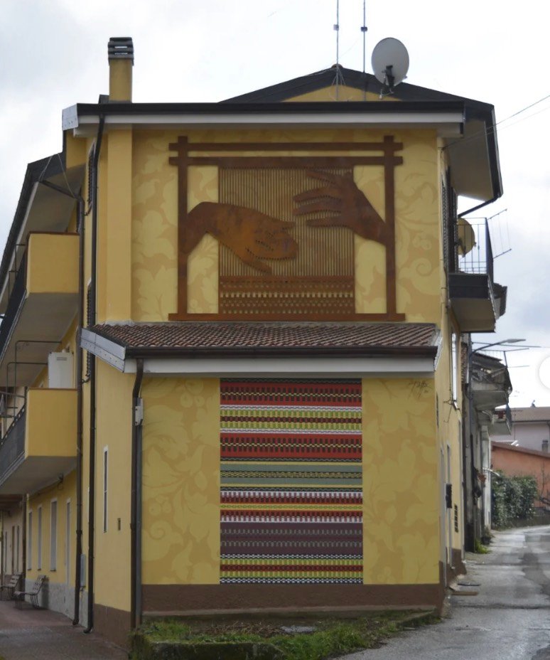 Murales lungo i vicoli del centro storico di Tonara